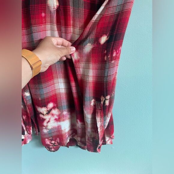 Handmade Upcycled Bleached Tie Dye Red and Black Plaid Button-Up Shirt Womens XS - Picture 6 of 6